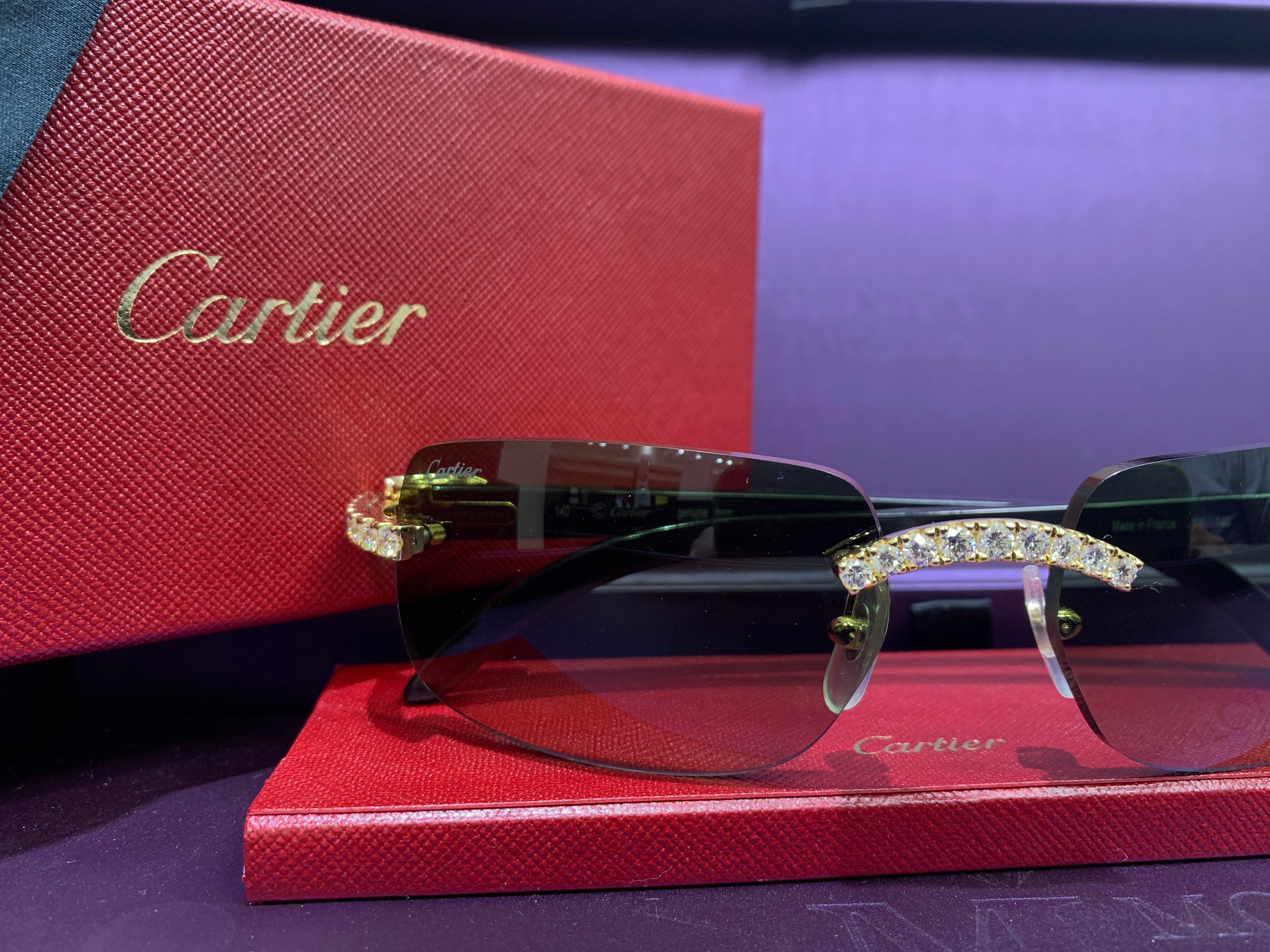 CRESW00589 - Signature C de Cartier sunglasses - Smooth golden-finish  metal, green lenses - Cartier